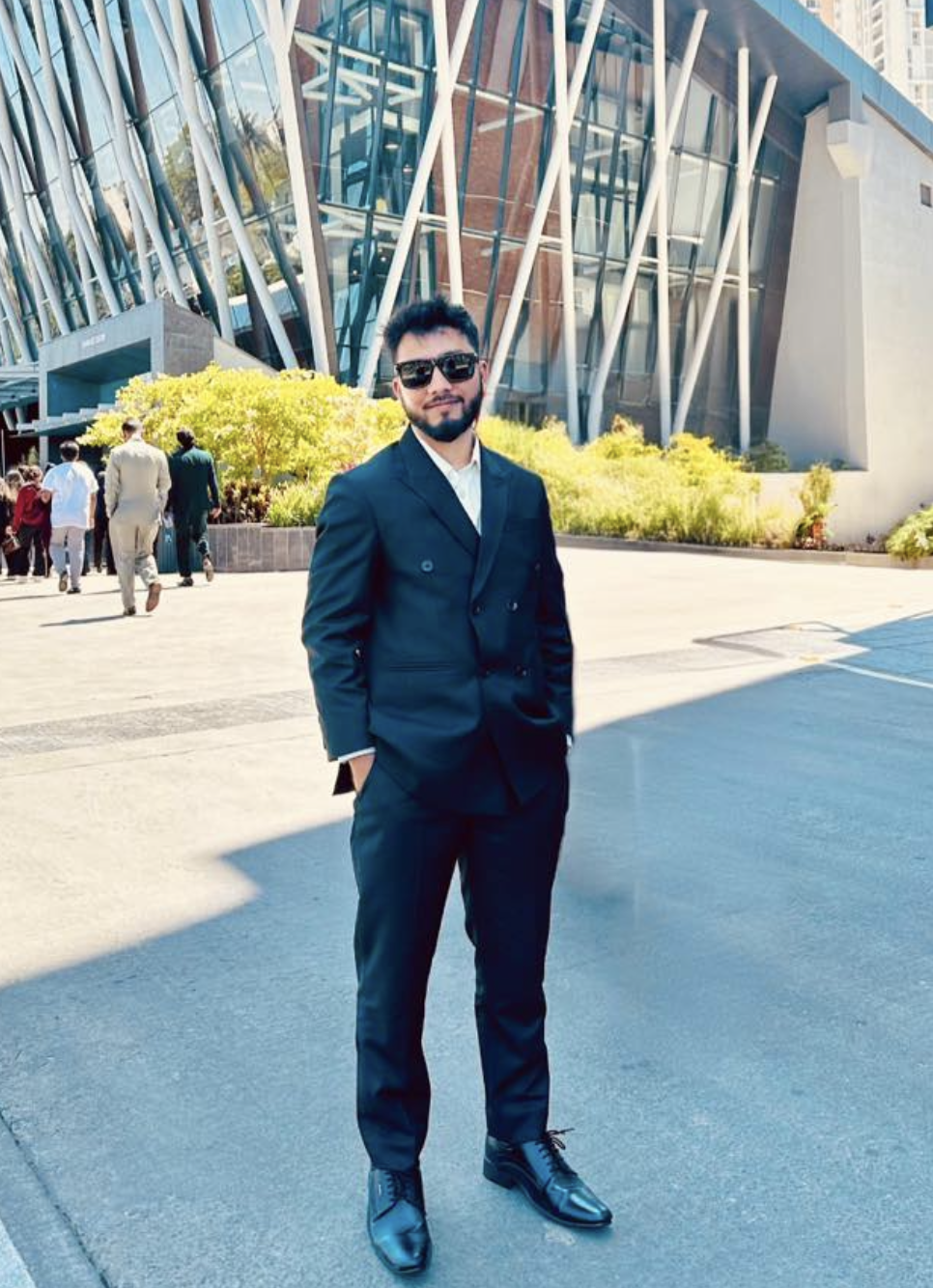 Dhiraj Thakur inspecting bag quality